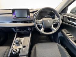 2023 Mitsubishi Outlander ES