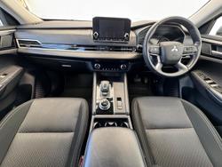 2023 Mitsubishi Outlander ES