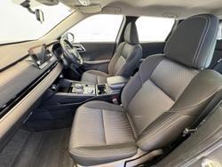 2023 Mitsubishi Outlander ES