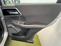 2023 Mitsubishi Outlander ES