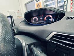 2018 Peugeot 5008 GT Line P87 MY19 Pearl White