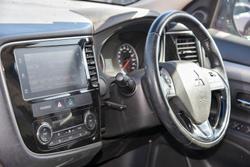 2016 Mitsubishi Outlander LS