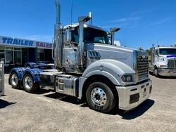2023 Mack Superliner M