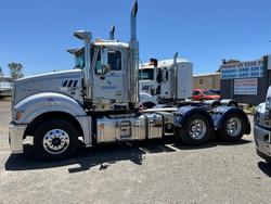2023 Mack Superliner M