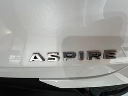 2025 Mitsubishi ASX Aspire XE MY25 Crystal White