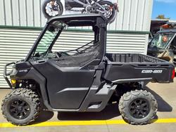 2025 Can-Am Defender XU HD9 Defender Black