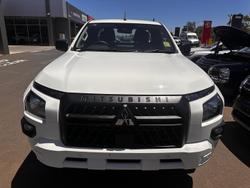 2025 Mitsubishi Triton GLX