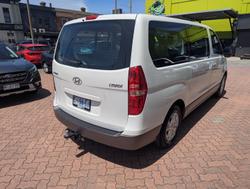 2011 Hyundai iMax TQ-W Ceramic White