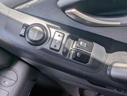 2011 Hyundai iMax TQ-W Ceramic White