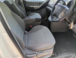 2011 Hyundai iMax TQ-W Ceramic White