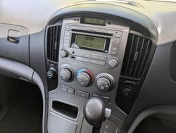 2011 Hyundai iMax TQ-W Ceramic White