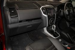 2018 Isuzu MU-X LS-T