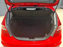 2010 Hyundai i30 Trophy FD MY11 Shine Red