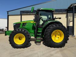 2022 John Deere 7R210