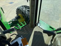 2022 John Deere 7R210