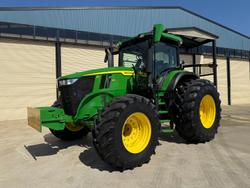John Deere 7R210