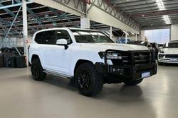 2023 Toyota Landcruiser GXL
