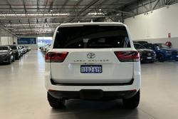 2023 Toyota Landcruiser GXL