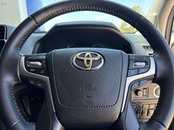 2023 Toyota Landcruiser Prado VX