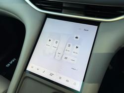 2025 MG IM6 Platinum