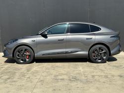 2025 MG IM6 Platinum