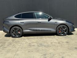 2025 MG IM6 Platinum