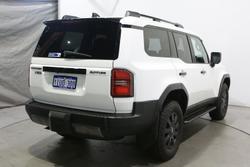2025 Toyota Landcruiser Prado Altitude
