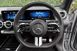 2024 Mercedes-Benz GLB-Class GLB200