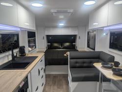 2026 Supreme My26 Classic Tourer 2000_R_K1e1_T