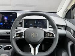 2025 MG MGS5 EV Essence 62