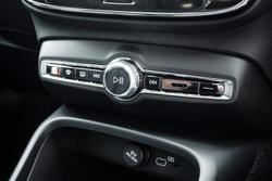 2025 Volvo XC40 Plus B4