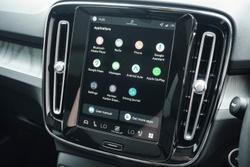 2025 Volvo XC40 Plus B4