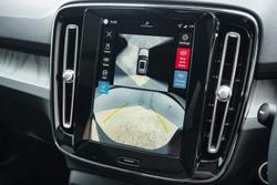 2025 Volvo XC40 Plus B4