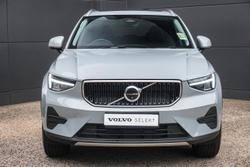 2025 Volvo XC40 Plus B4