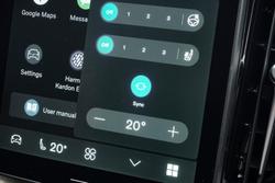 2025 Volvo XC60 Plus B5 Bright