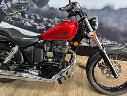 2021 Suzuki BOULEVARD S40 (LS650B) RED