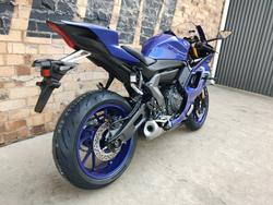2025 YAMAHA YZF-R7 LAMS ROAD BLUE