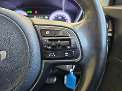 2021 Kia Niro Hybrid Sport DE MY22 Clear White