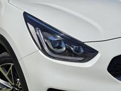 2021 Kia Niro Hybrid Sport DE MY22 Clear White
