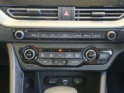 2021 Kia Niro Hybrid Sport DE MY22 Clear White