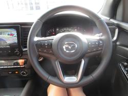 2025 Mazda BT-50 SP