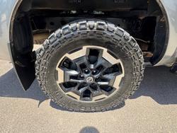 2021 Nissan Navara ST-X