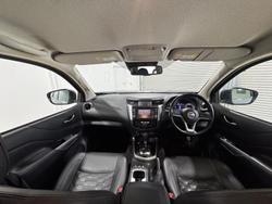 2021 Nissan Navara ST-X