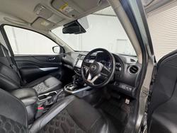 2021 Nissan Navara ST-X