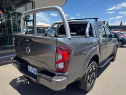 2021 Nissan Navara ST-X