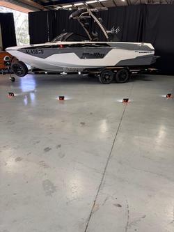 Malibu Wakesetter 23 LSV