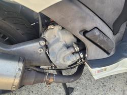 2010 APRILIA SPORTCITY CUBE 300 WHITE