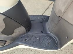 2010 APRILIA SPORTCITY CUBE 300 WHITE