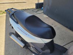 2010 APRILIA SPORTCITY CUBE 300 WHITE