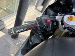 2005 Yamaha YZF-R1 BLACK